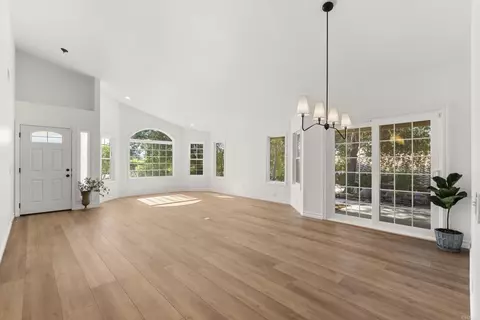 Living - 16220 Wikiup Rd, Ramona, CA 92065 photo 11 of 24
