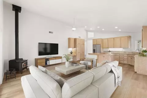 Living - 16220 Wikiup Rd, Ramona, CA 92065 photo 18 of 24