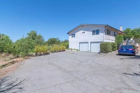Exterior - 5741 Rainbow Heights Rd, Fallbrook, CA 92028 photo 16 of 18