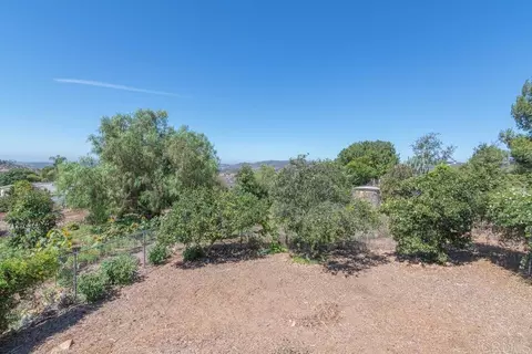 Exterior - 5741 Rainbow Heights Rd, Fallbrook, CA 92028 photo 7 of 18