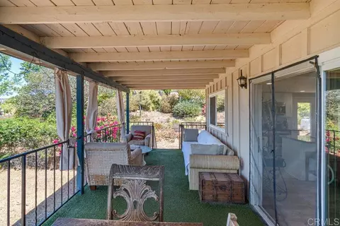 Exterior - 5741 Rainbow Heights Rd, Fallbrook, CA 92028 photo 2 of 18