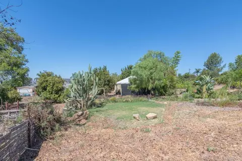 Exterior - 5741 Rainbow Heights Rd, Fallbrook, CA 92028 photo 9 of 18