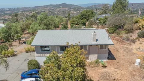 View/Area - 5741 Rainbow Heights Rd, Fallbrook, CA 92028 photo 2 of 8