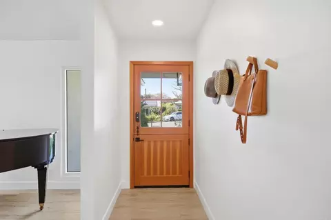 Entry Way - 1801 Ratcliff Rd, Carlsbad, CA 92008 photo 2 of 5