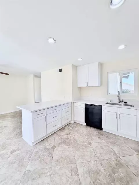 Kitchen - 13849 Olive Park, Poway, CA 92064 photo 2 of 4