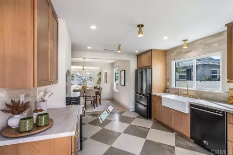 Kitchen - 714 Ditmar St N, Oceanside, CA 92054 photo 4 of 9