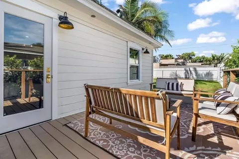 Exterior - 714 Ditmar St N, Oceanside, CA 92054 photo 5 of 15