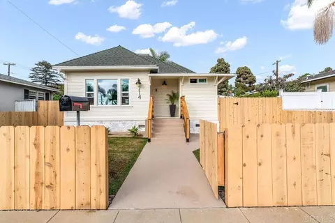 Exterior - 714 Ditmar St N, Oceanside, CA 92054 photo 1 of 15