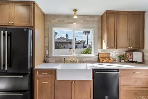 Kitchen - 714 Ditmar St N, Oceanside, CA 92054 photo 3 of 9