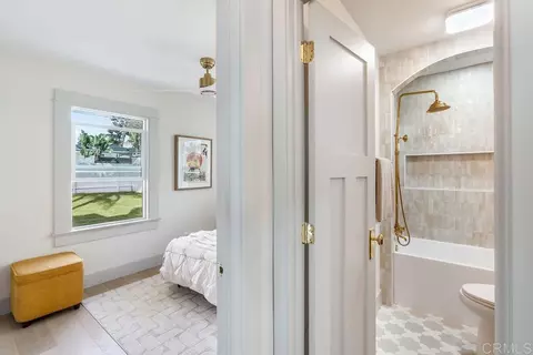Entry Way - 714 Ditmar St N, Oceanside, CA 92054 photo 1 of 1