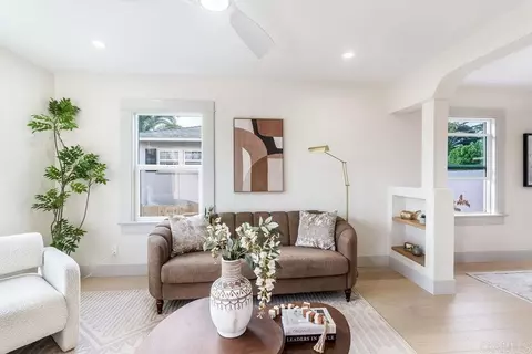 Living - 714 Ditmar St N, Oceanside, CA 92054 photo 1 of 2