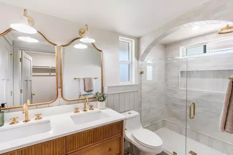 Bath - 714 Ditmar St N, Oceanside, CA 92054 photo 2 of 3