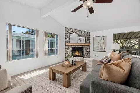 5128 Don Rodolfo Dr, Carlsbad, CA 92010 photo 2