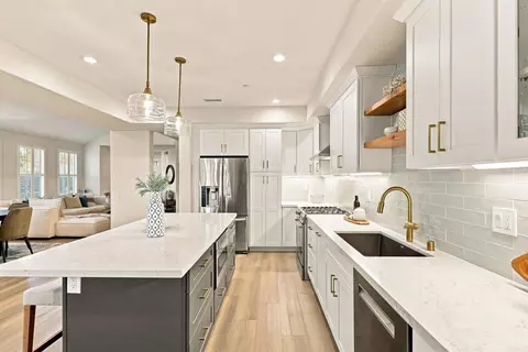 Kitchen - 4792 Beachwood Ct, Carlsbad, CA 92008 photo 4 of 6
