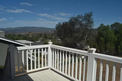Exterior - 604 Porter St, Fallbrook, CA 92028 photo 4 of 10