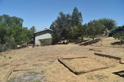 Exterior - 604 Porter St, Fallbrook, CA 92028 photo 7 of 10
