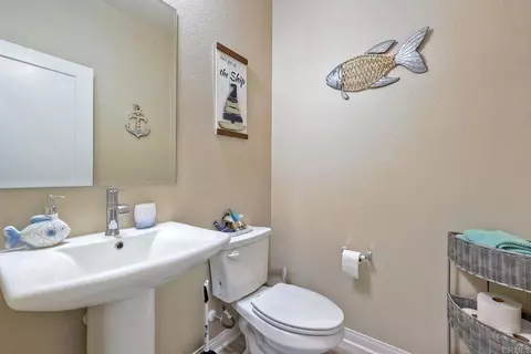 Bath - 1715 Crabapple Way, Oceanside, CA 92056 photo 1 of 3