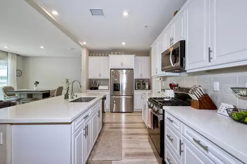 Kitchen - 1715 Crabapple Way, Oceanside, CA 92056 photo 3 of 3
