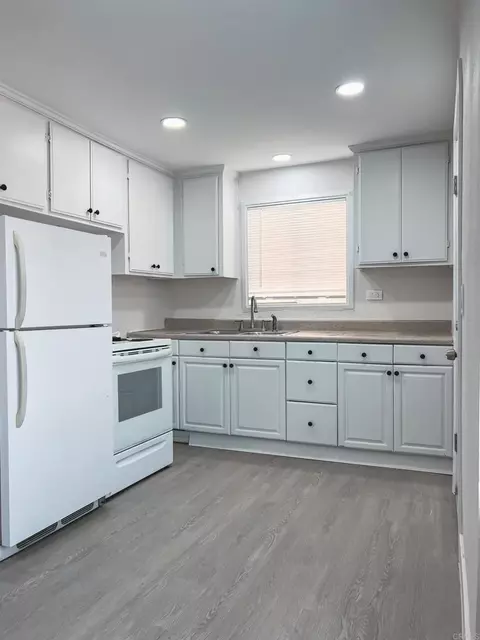 Kitchen - 440 Main St, Ramona, CA 92065 photo 2 of 7