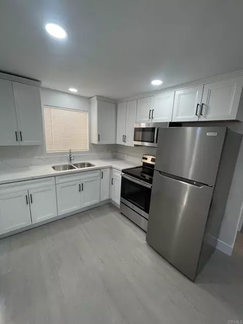 Kitchen - 440 Main St, Ramona, CA 92065 photo 5 of 7