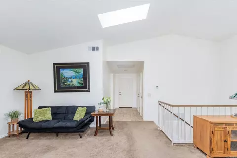 Entry Way - 1679 Madrone Gln, Escondido, CA 92027 photo 1 of 3
