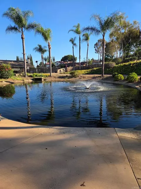View/Area - 1679 Madrone Gln, Escondido, CA 92027 photo 8 of 9