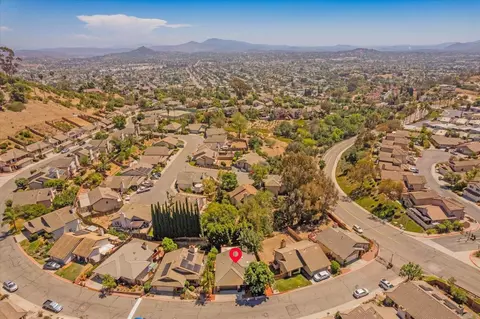 View/Area - 1679 Madrone Gln, Escondido, CA 92027 photo 3 of 11