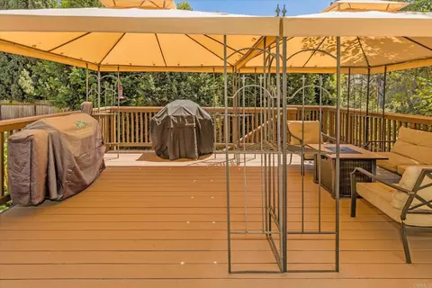 Exterior - 1679 Madrone Gln, Escondido, CA 92027 photo 13 of 19