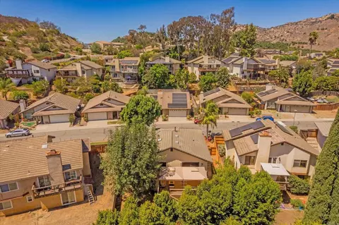 View/Area - 1679 Madrone Gln, Escondido, CA 92027 photo 7 of 11