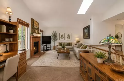 Living - 1679 Madrone Gln, Escondido, CA 92027 photo 4 of 5