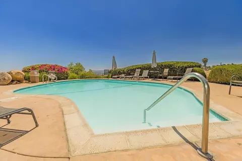 Exterior - 1679 Madrone Gln, Escondido, CA 92027 photo 17 of 19