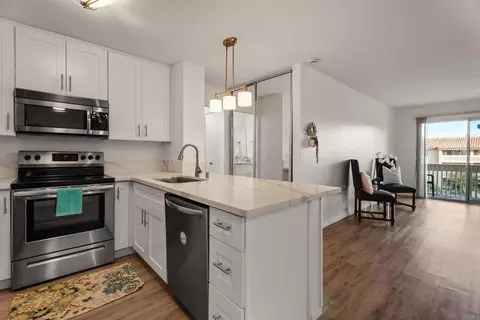 1801 Diamond St #3-205, San Diego, CA 92109