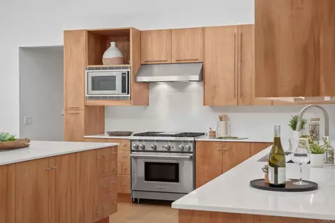 Kitchen - 280 Torrey Pines Ter, Del Mar, CA 92014 photo 4 of 4
