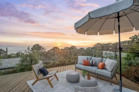 Exterior - 280 Torrey Pines Ter, Del Mar, CA 92014 photo 6 of 16