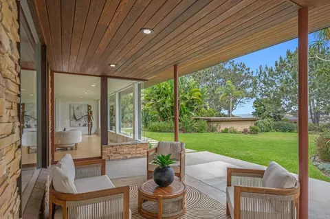 Exterior - 280 Torrey Pines Ter, Del Mar, CA 92014 photo 2 of 16
