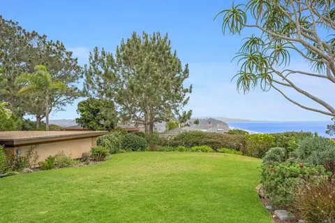 Exterior - 280 Torrey Pines Ter, Del Mar, CA 92014 photo 5 of 16