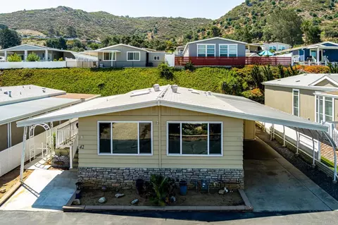4650 Dulin #SPC 42, Fallbrook, CA 92028 photo 2