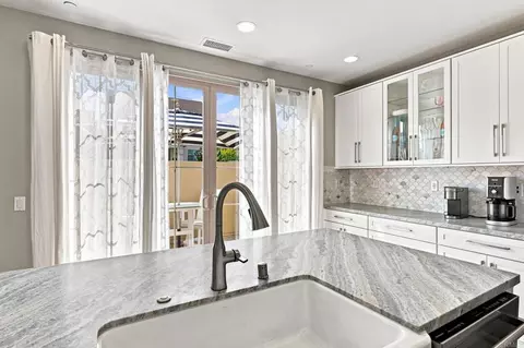 Kitchen - 4318 Pacifica Way #2, Oceanside, CA 92056 photo 6 of 8