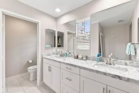 Bath - 4318 Pacifica Way #2, Oceanside, CA 92056 photo 2 of 5