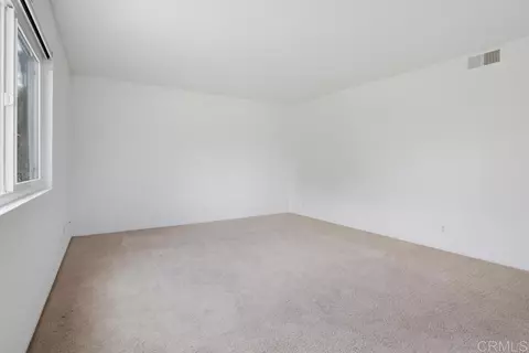 Living - 509 Calle Montecito #42, Oceanside, CA 92057 photo 2 of 6