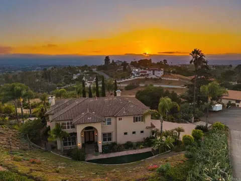 View/Area - 1829 Elevado Rd, Vista, CA 92084 photo 4 of 5