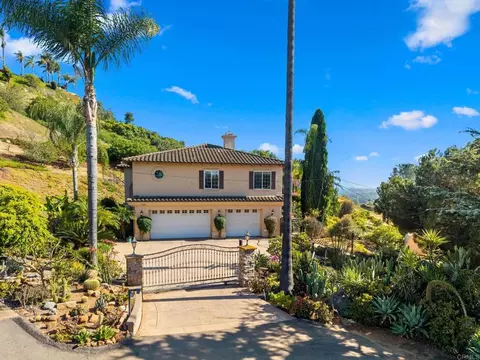 Exterior - 1829 Elevado Rd, Vista, CA 92084 photo 3 of 16
