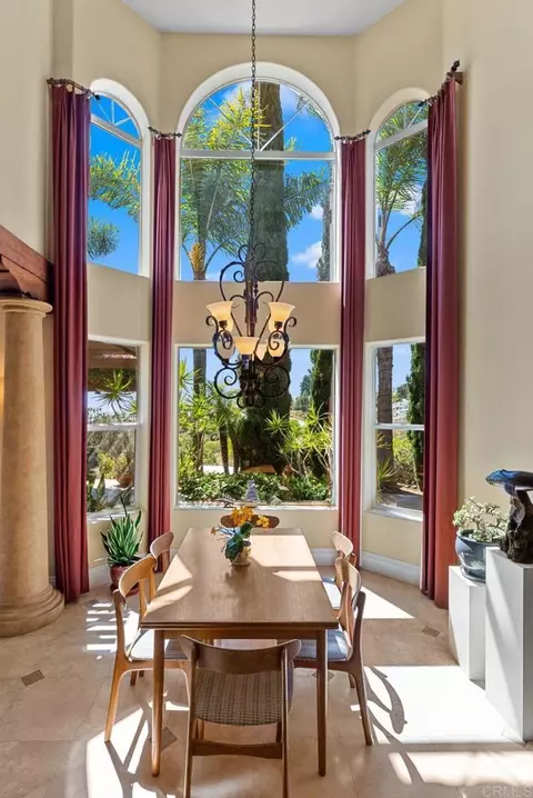 Dining - 1829 Elevado Rd, Vista, CA 92084 photo 3 of 4