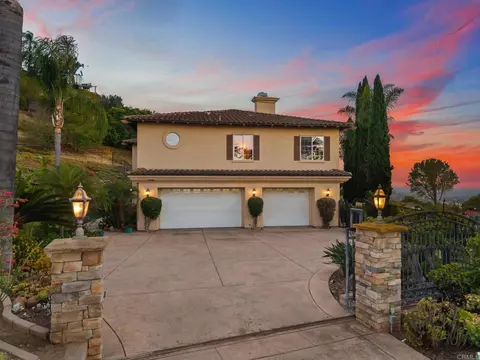 Exterior - 1829 Elevado Rd, Vista, CA 92084 photo 16 of 16