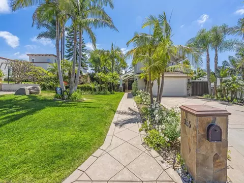Exterior - 365 Shore View Ln, Encinitas, CA 92024 photo 3 of 16