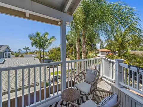 Exterior - 365 Shore View Ln, Encinitas, CA 92024 photo 7 of 16