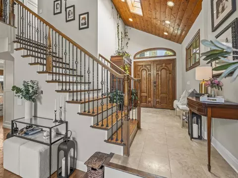 Entry Way - 365 Shore View Ln, Encinitas, CA 92024 photo 1 of 3