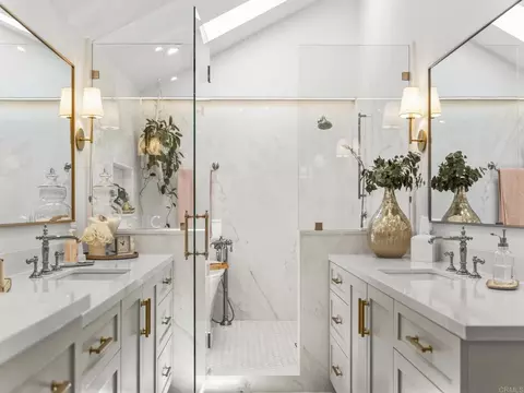 Bath - 365 Shore View Ln, Encinitas, CA 92024 photo 5 of 12