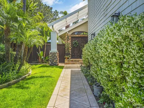 Exterior - 365 Shore View Ln, Encinitas, CA 92024 photo 5 of 16