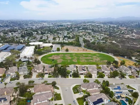 View/Area - 3693 Strata Dr, Carlsbad, CA 92010 photo 9 of 10